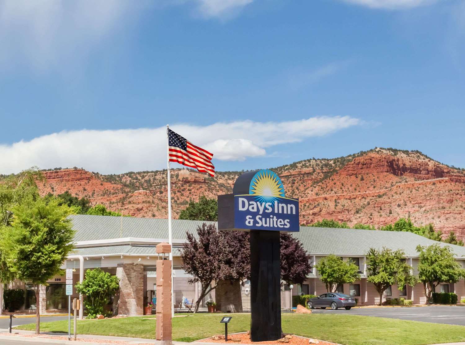 Days Inn & Suites by Wyndham Kanab 6/8