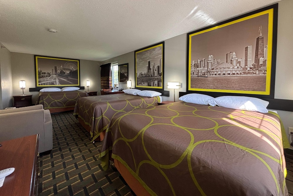 جناح استوديو بسريرين كوين، Super 8 by Wyndham Mt. Carmel IL 9/10