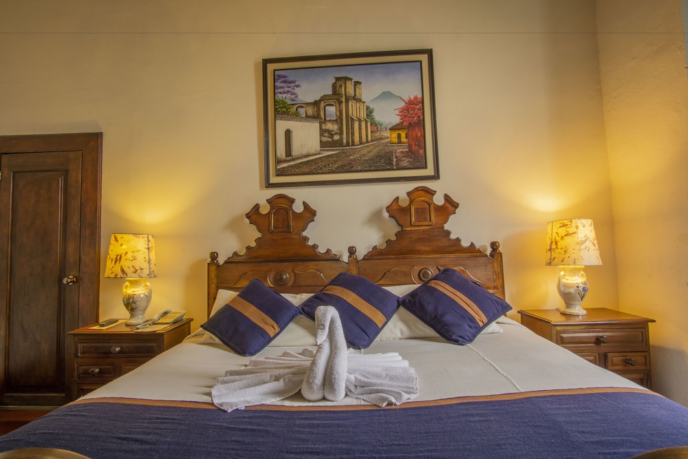 ROOM, KING BED