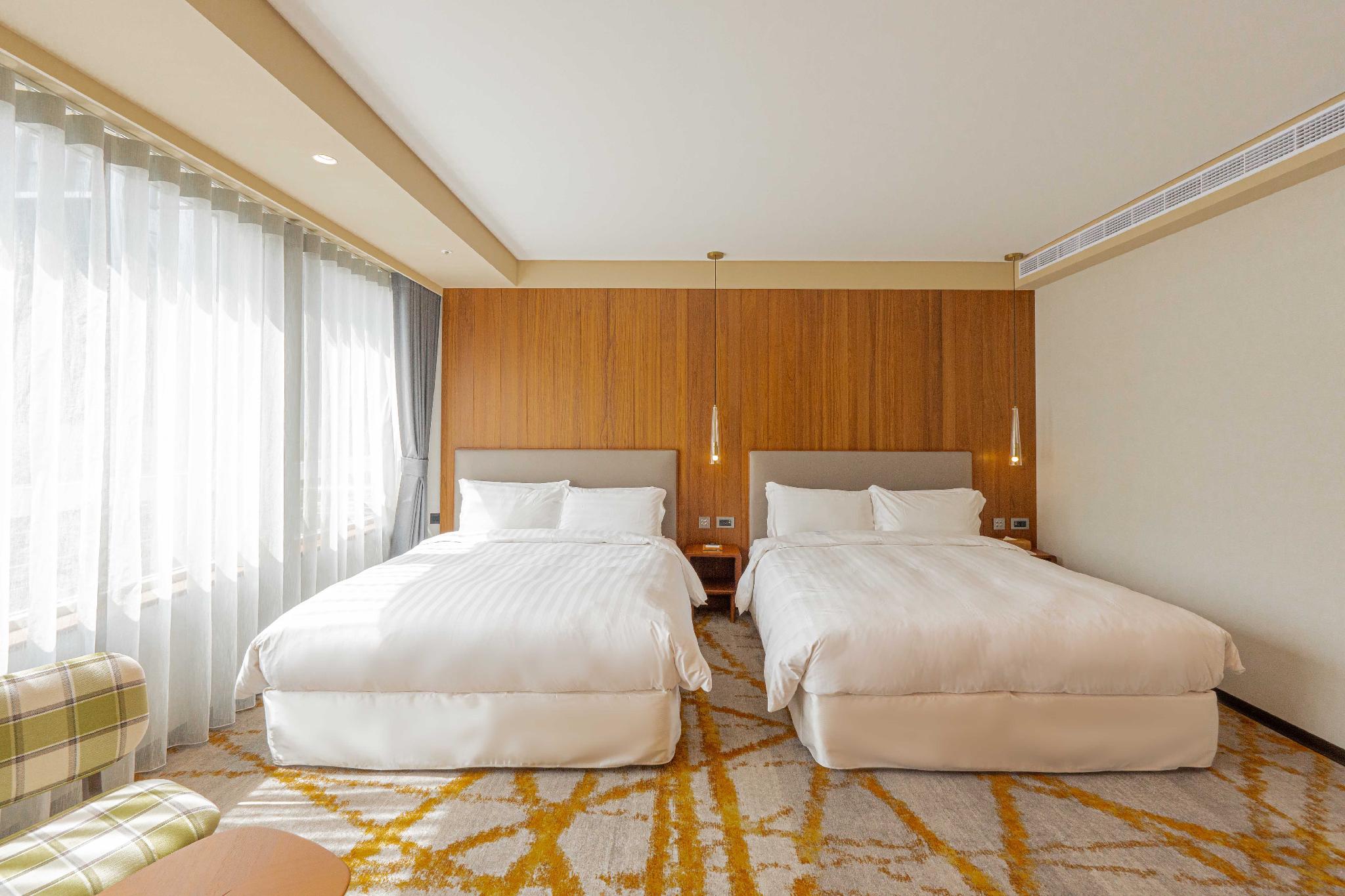 DELUXE, DOUBLE BED