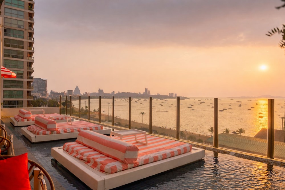 Pattaya Sea View Hotel 67/73