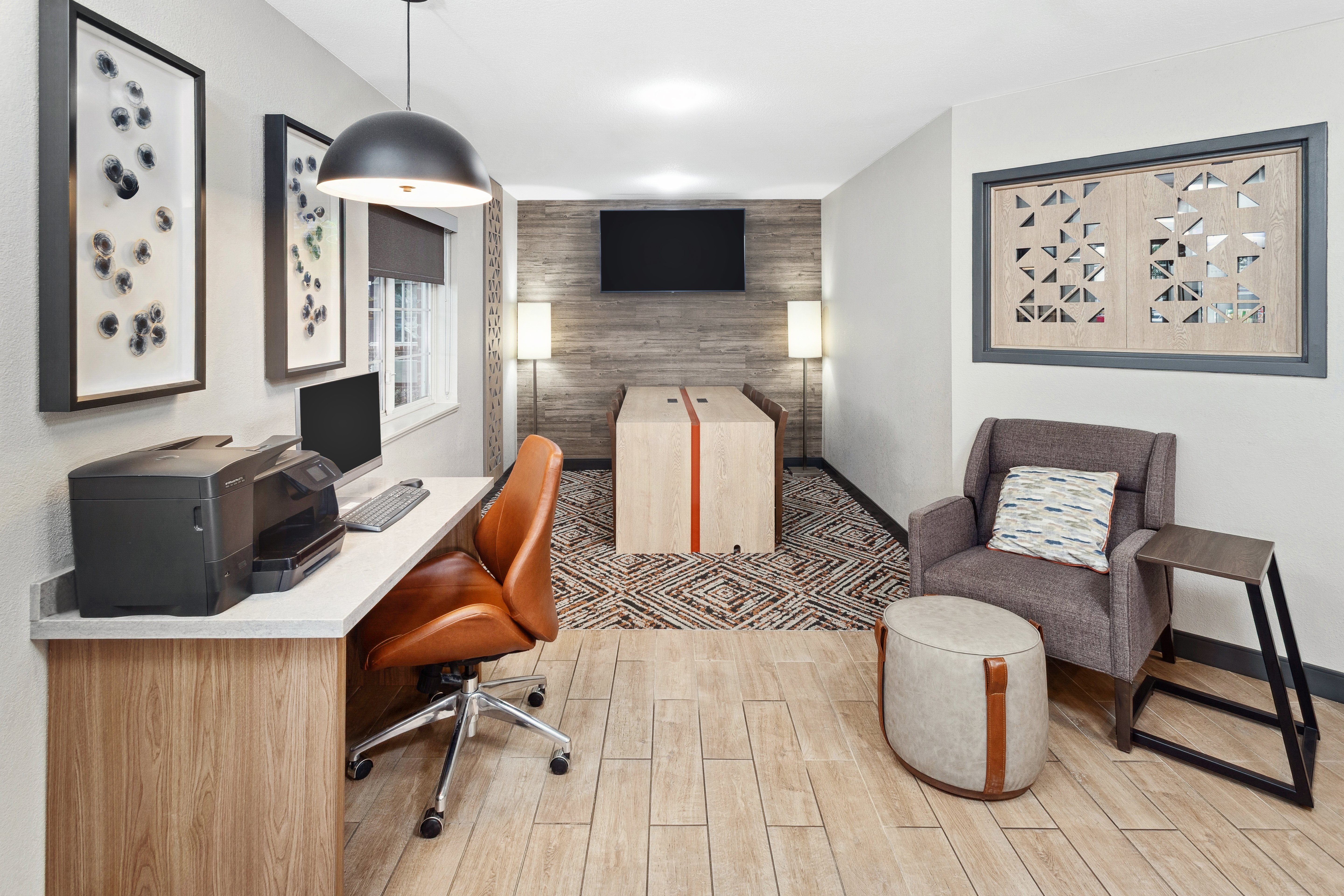 Candlewood Suites Appleton 24/38