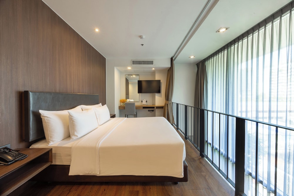 Lit Bangkok Residence 44/102
