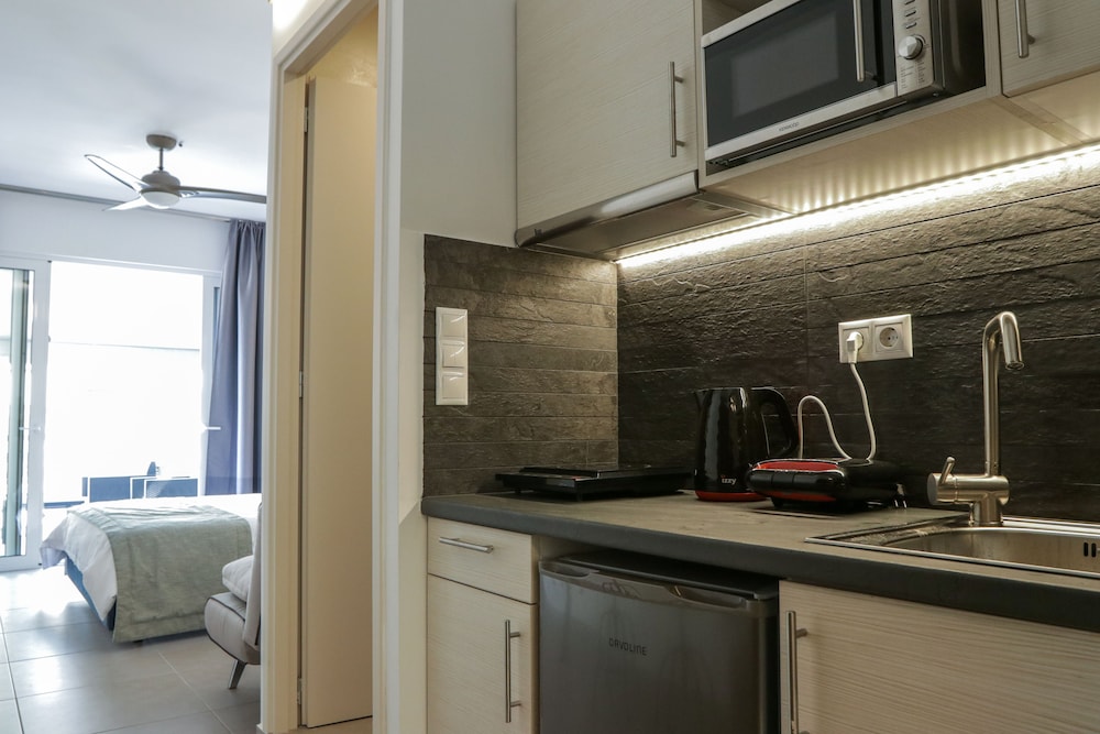 V36 Suites 15/20