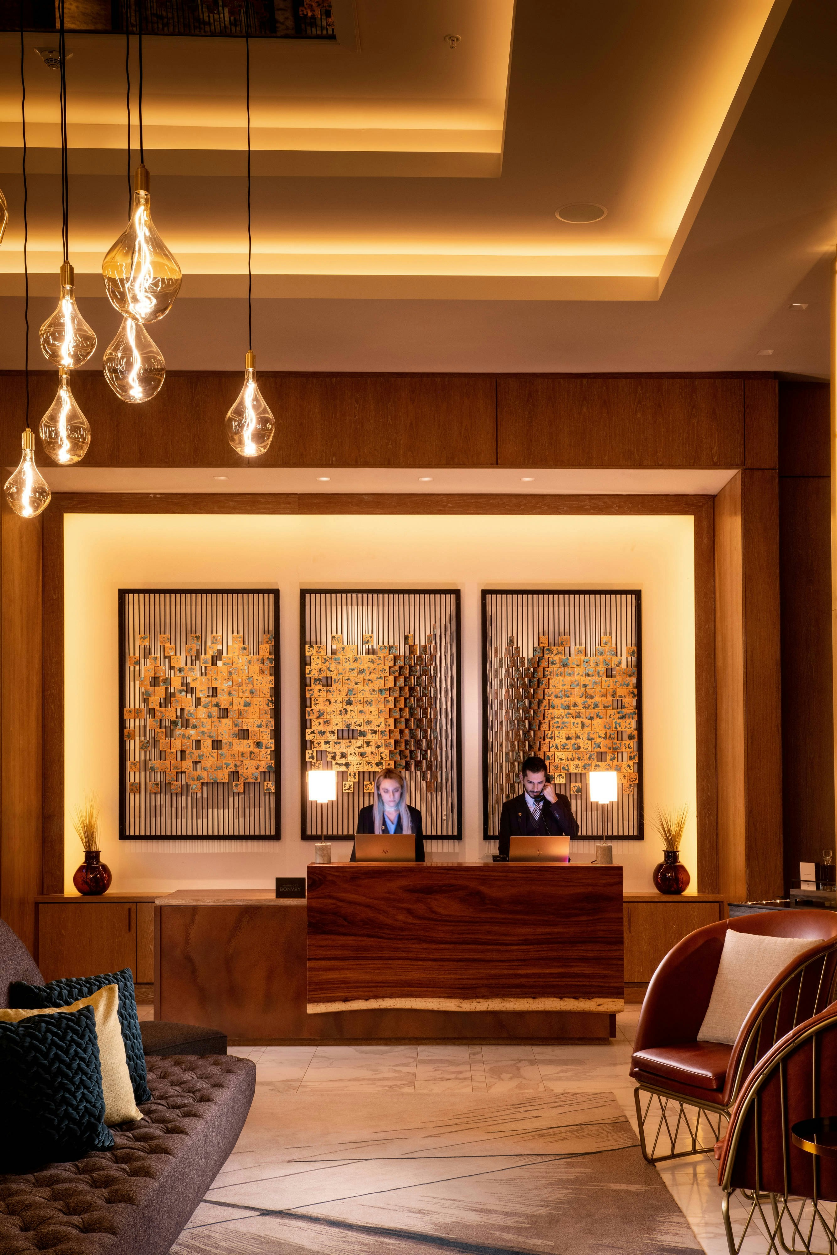 Hotel Distil Autograph Collection 8/82