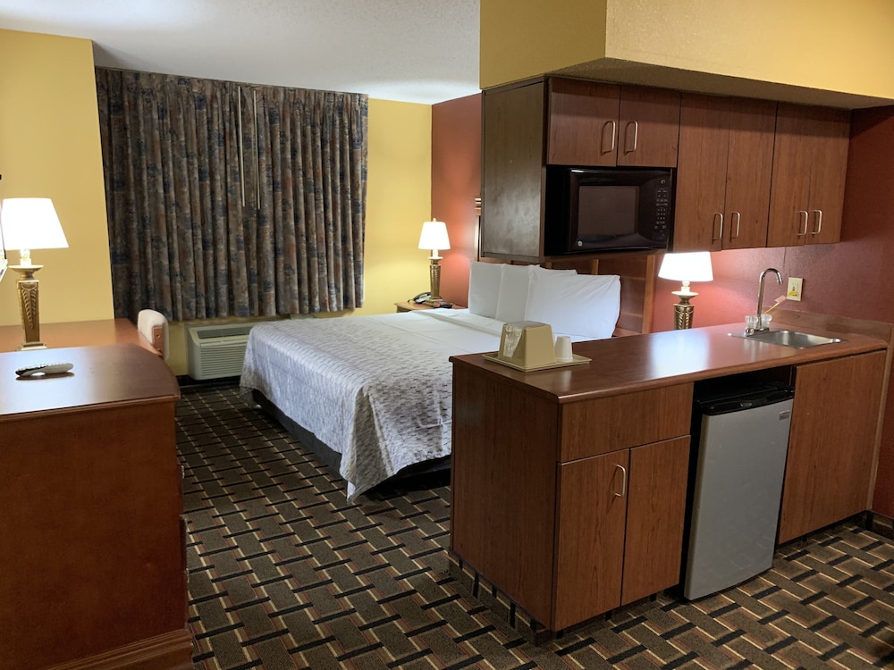 Hometown Inn Suites 20/51