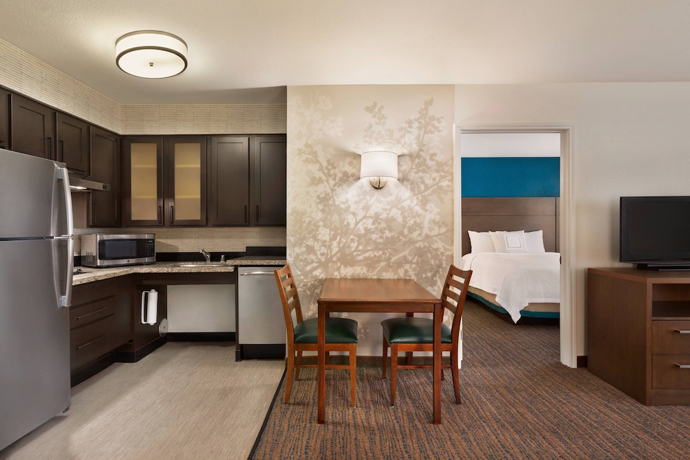 Residence Inn Phoenix Chandler/Fashion Center 25/32