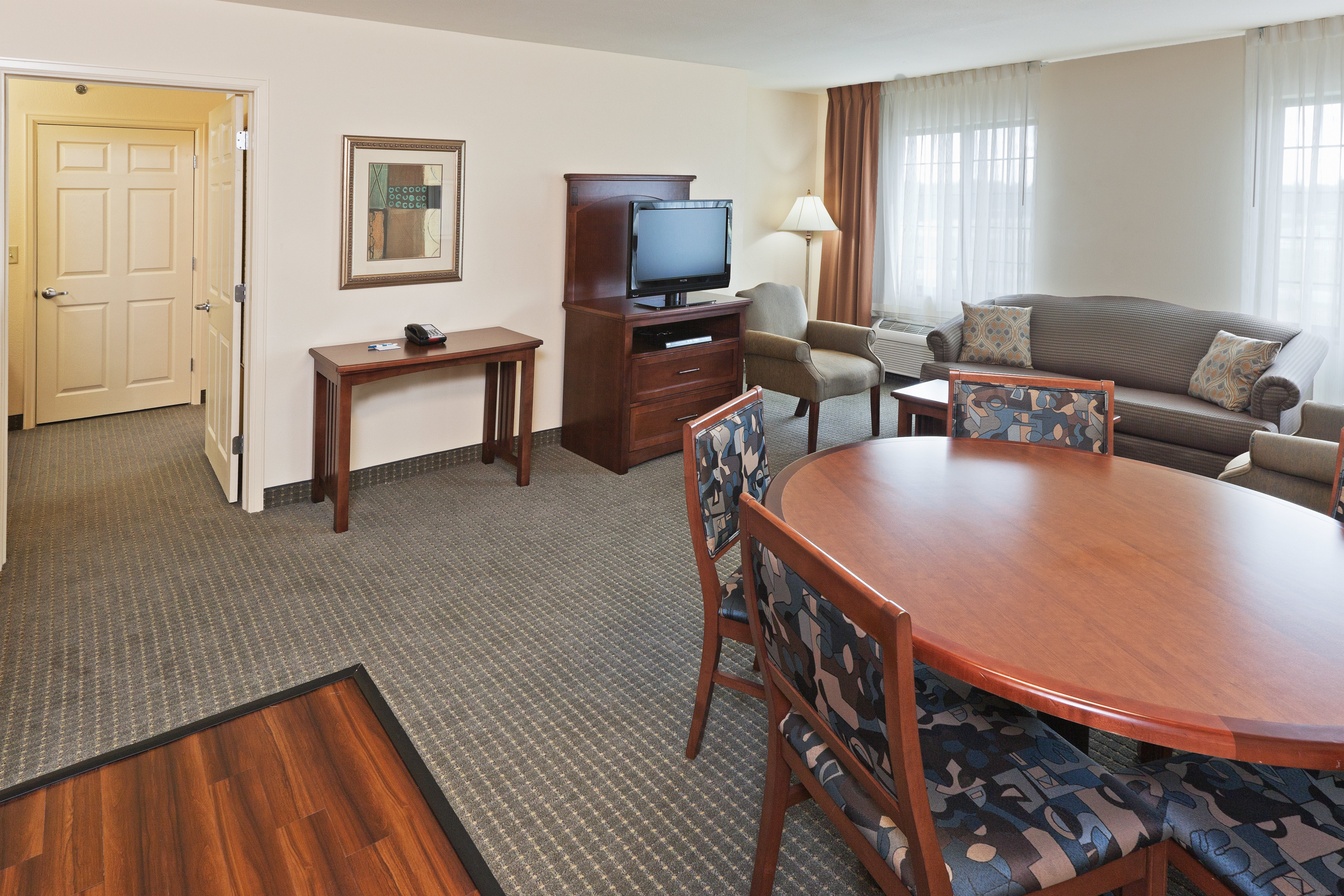 Staybridge Suites Wichita 48/79