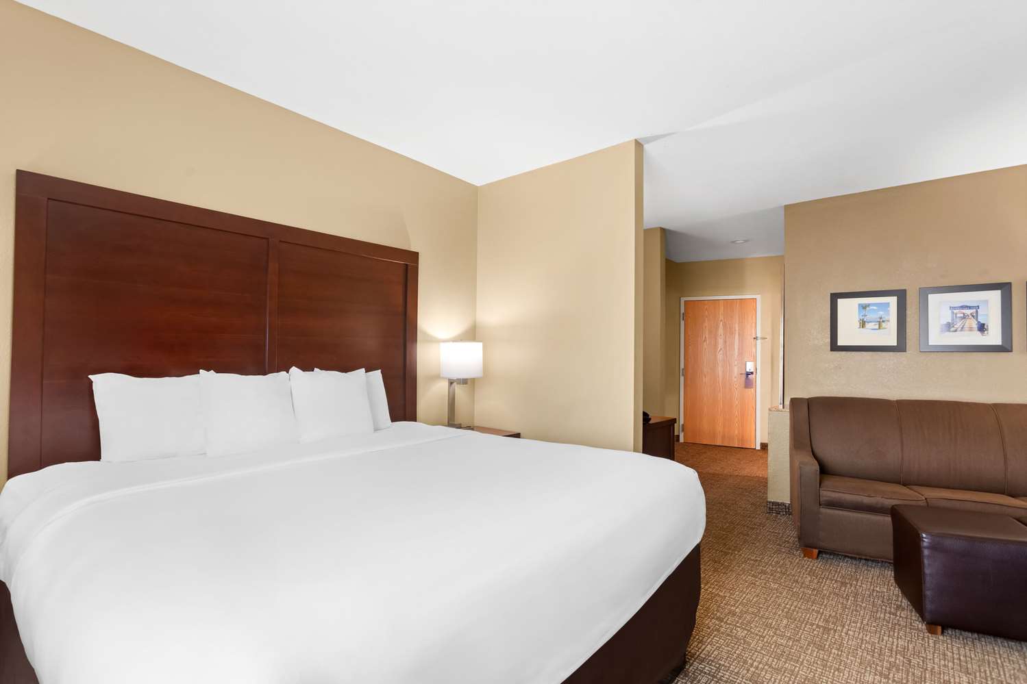 Comfort Suites Gulfport Central, MS 11/49