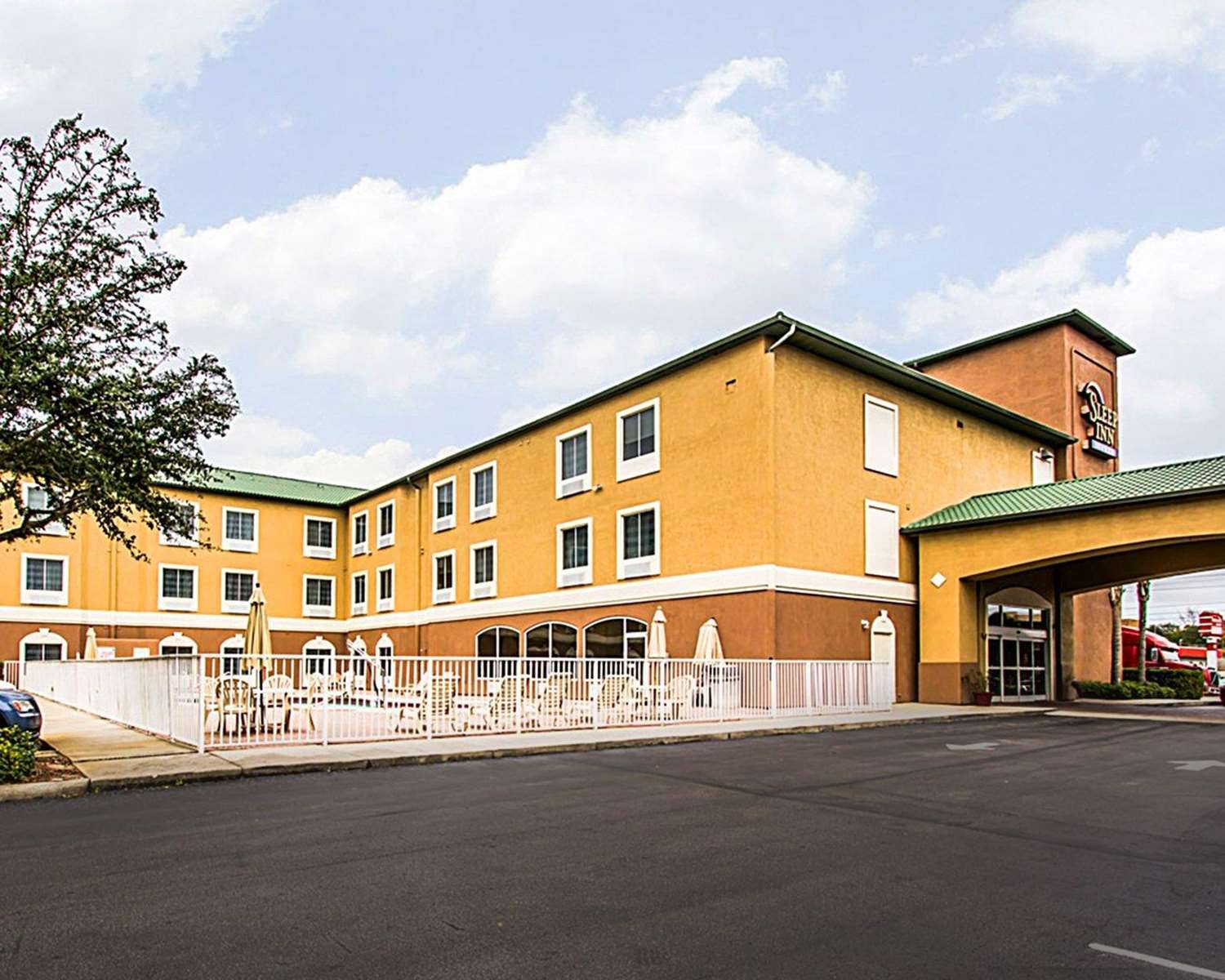 奥兰多机场司丽普旅馆&套房酒店(Sleep Inn and Suites Orlando International Airport) 图片1