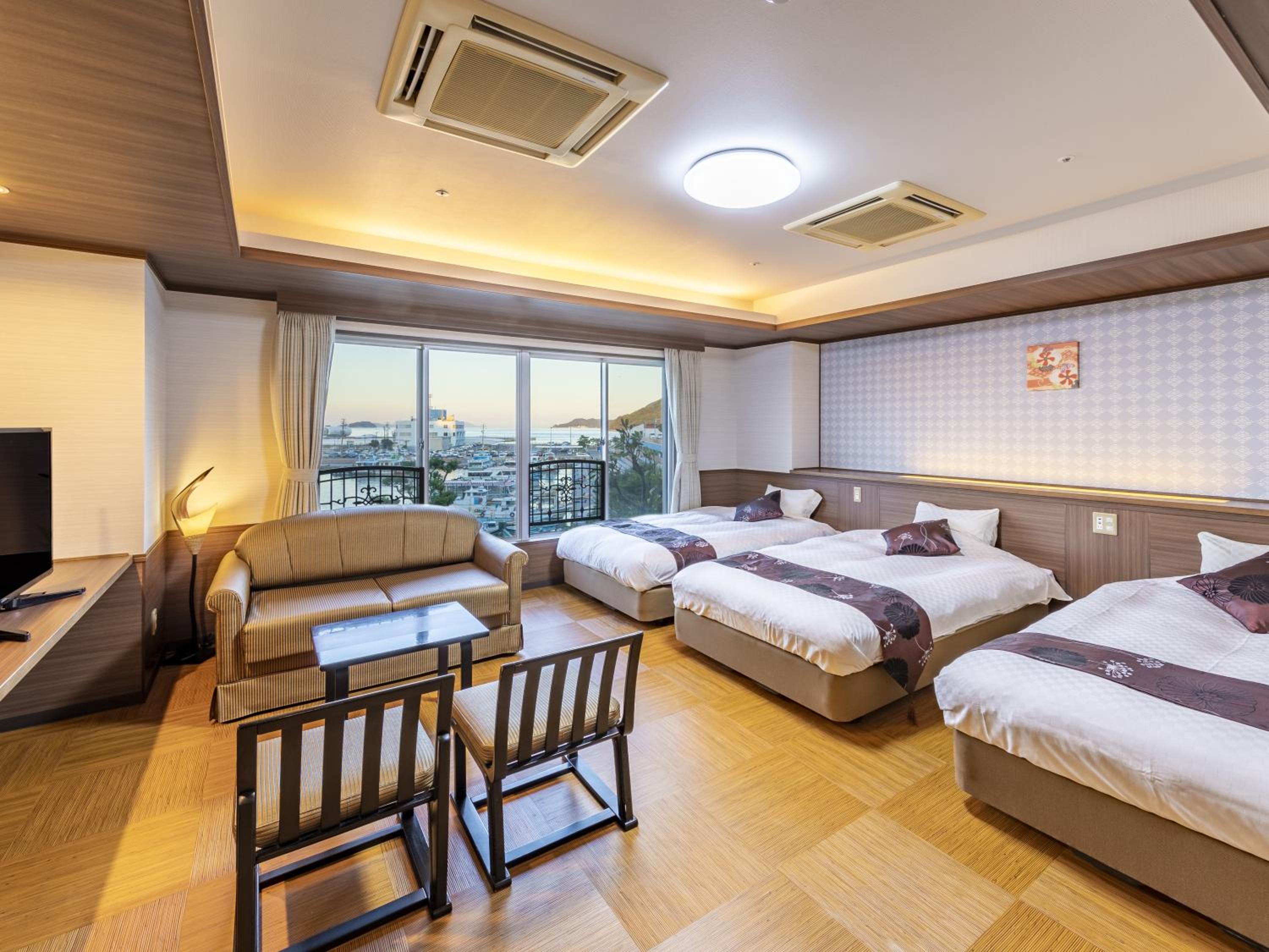 Room, Triple, Ocean View, South Wing