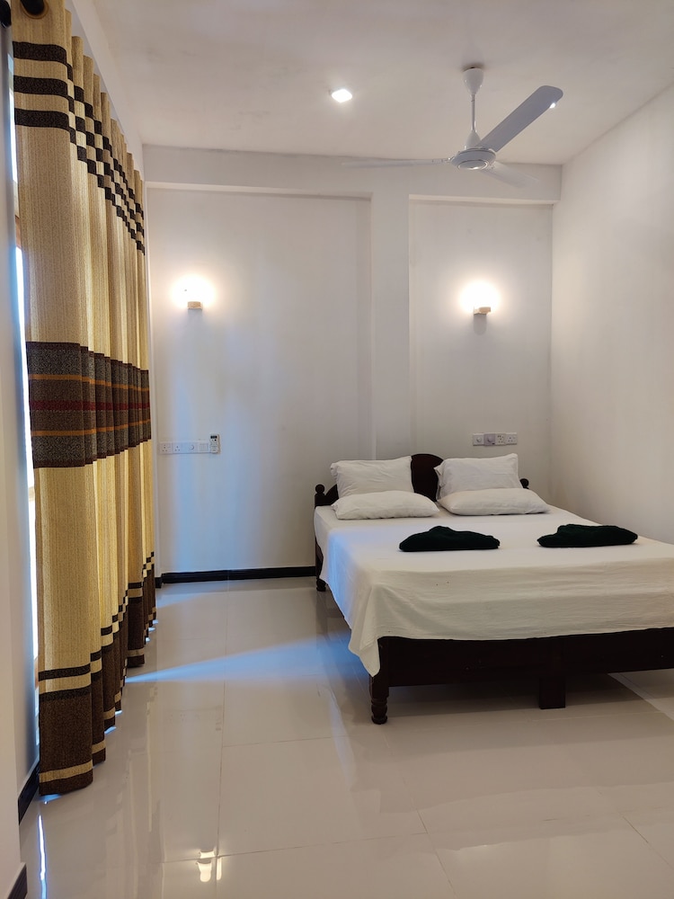 Randi Guest House - Mirissa Beach 18/51