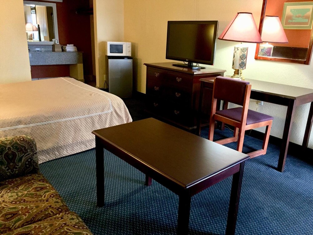 Executive Inn 34/45