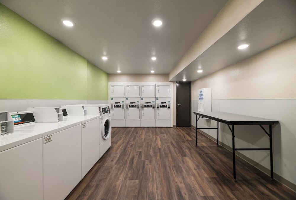 WoodSpring Suites Greenville Airport 25/42