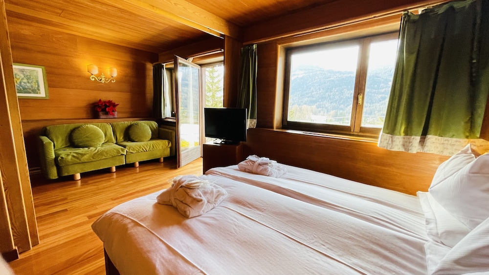 Room at Hotel Mirage, CORTINA D AMPEZZO