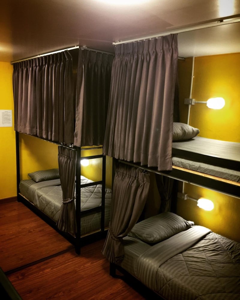 84 Gallery - Hostel 14/42