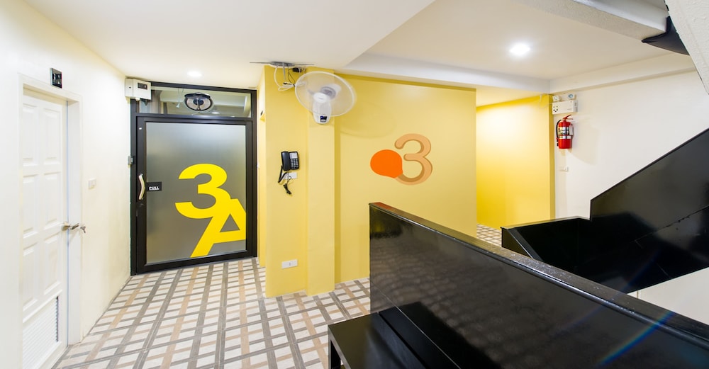 Matchbox Bangkok Hostel 11/30