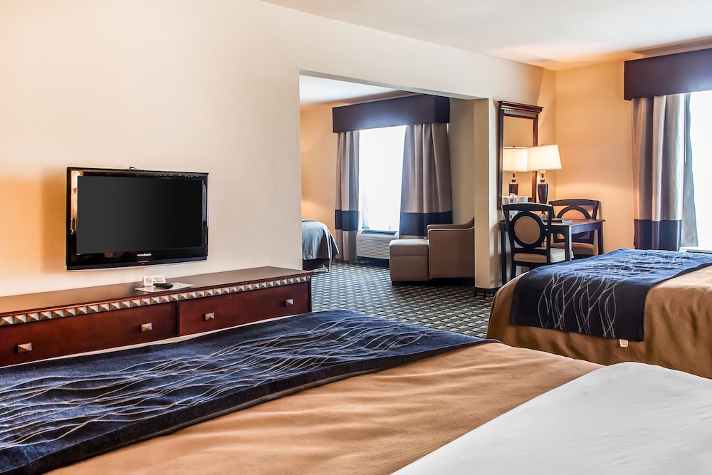 Comfort Inn & Suites Elk City South 14/37
