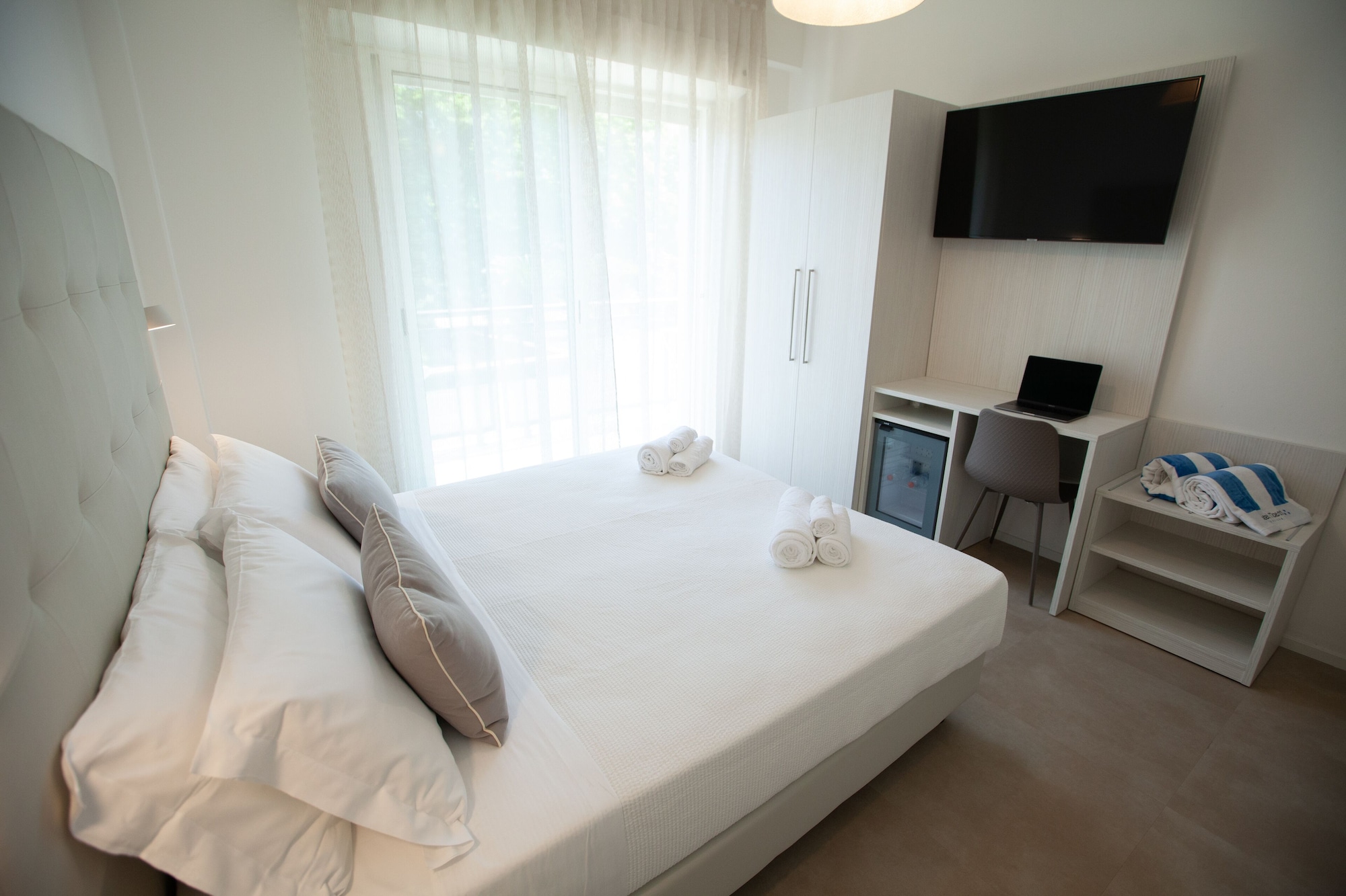 DELUXE, DOUBLE BED, BALCONY