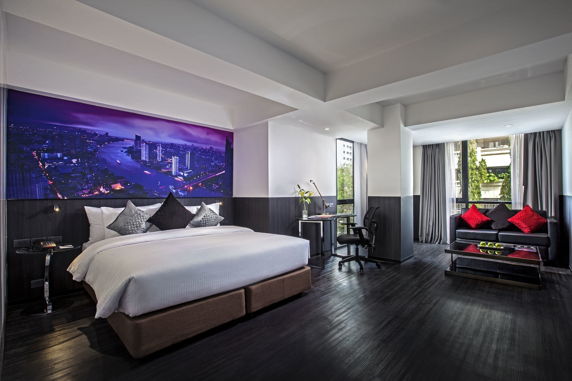SUITE ROOM