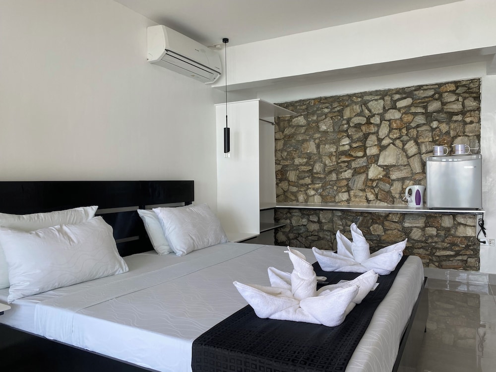 PREMIUM, KING BED, OCEAN VIEW