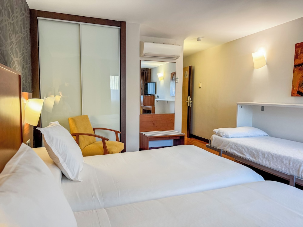 Nuevo Torreluz Hotel 11/37