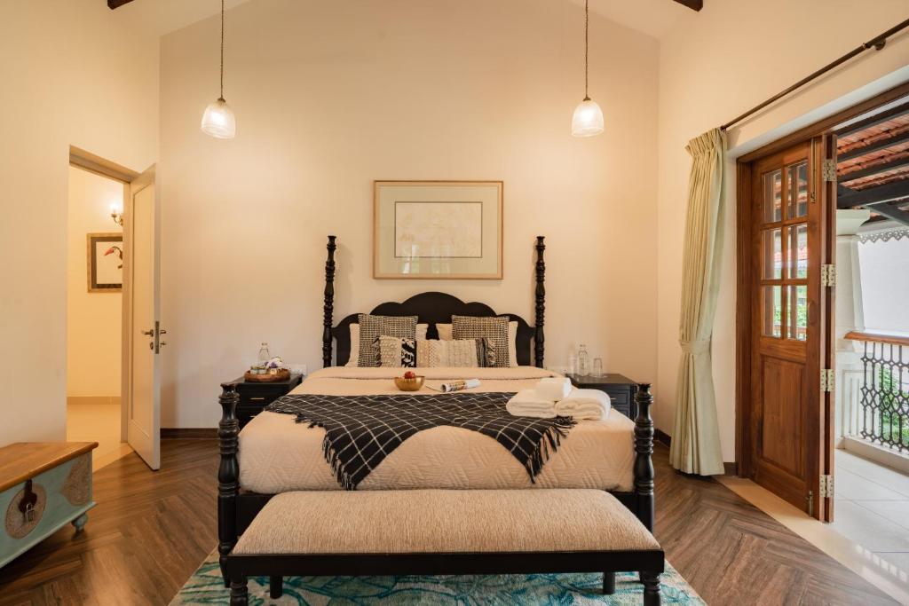 Elivaas Celest - 4 BHK Villa with private pool, Arpora 22/59