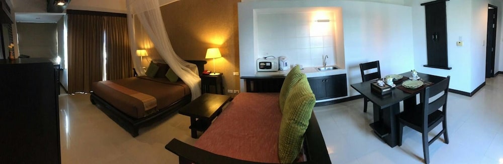 Siam Piman Hotel 50/72