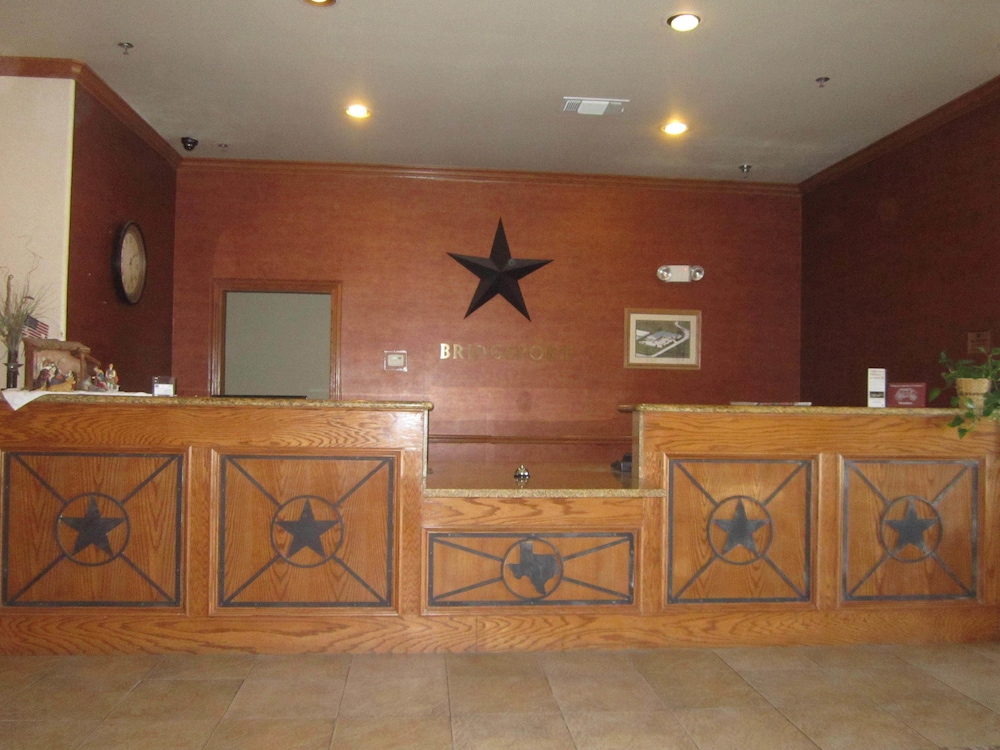 Econo Lodge Inn and Suites Bridgeport 7/29