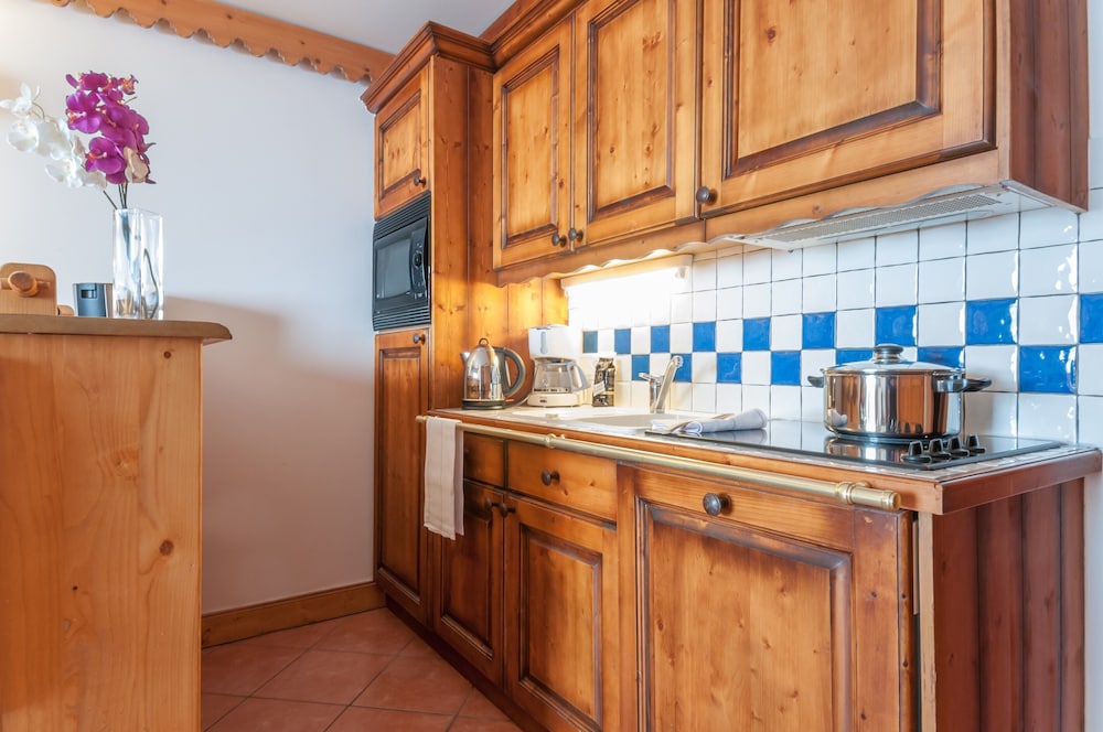 PIERRE AND VACANCES PREMIUM LES HAUTS BOIS 10/50