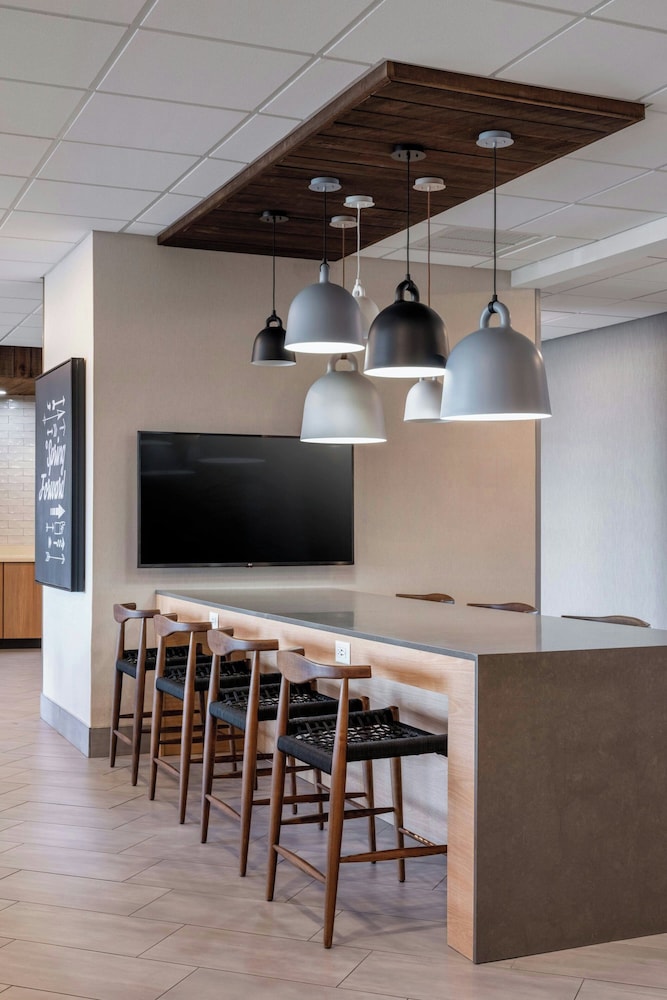 Fairfield Inn & Suites by Marriott Louisville Shepherdsville 33/38