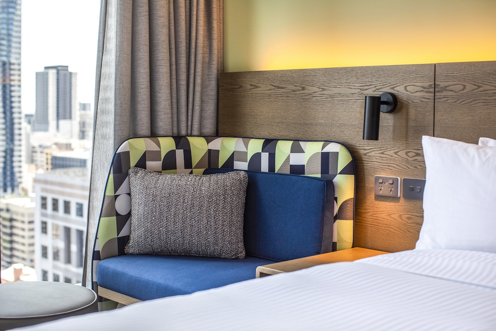 Holiday Inn Express Melbourne Little Collins 29/74
