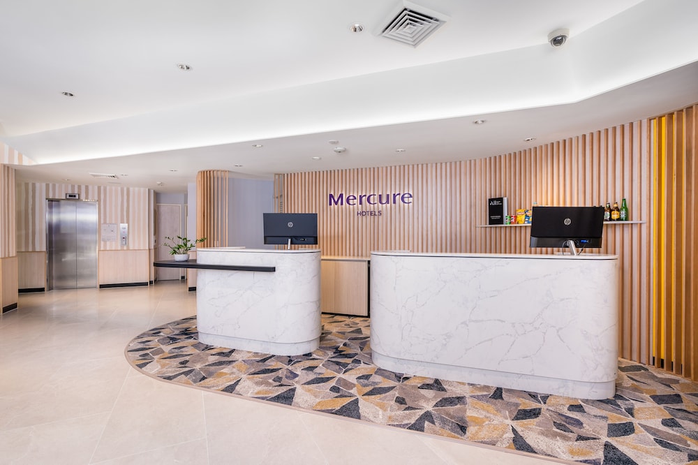 Mercure Rockhampton 7/55