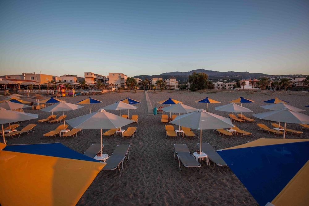 Ilian Beach 23/33