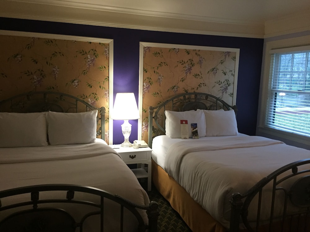 Columbia Gorge Hotel And Spa 8/62