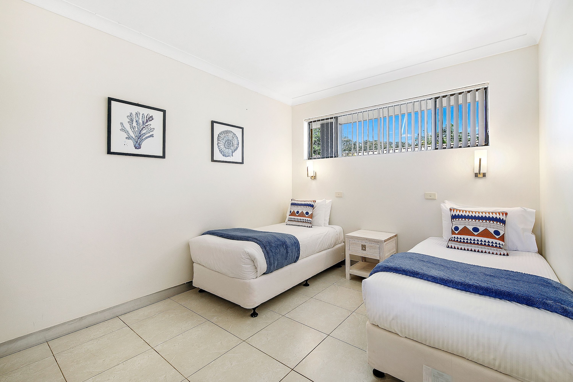 2 BEDROOMS, APARTMENT