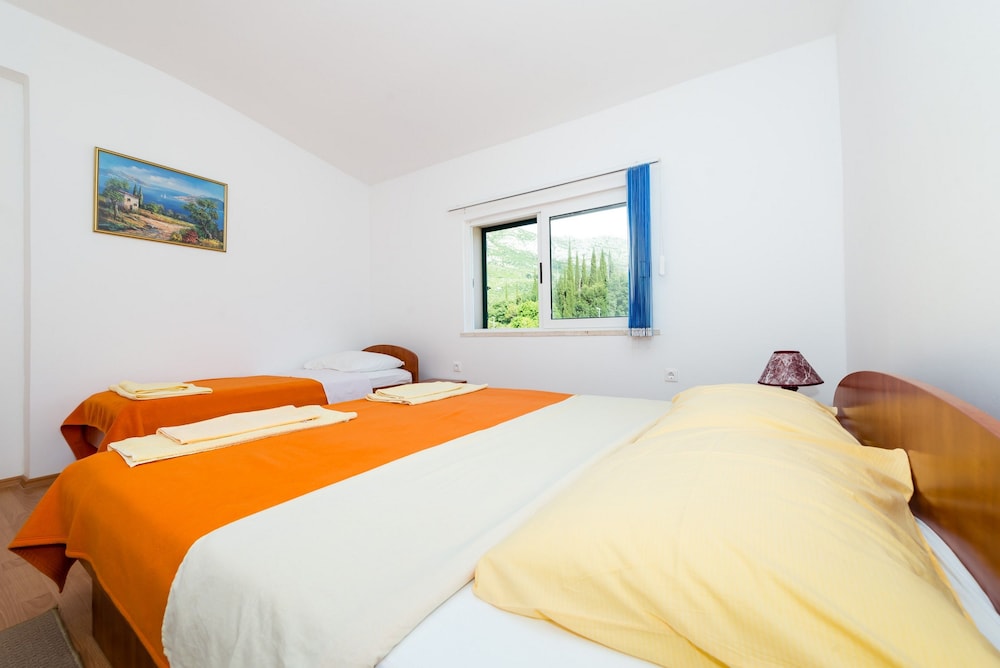 Apartments Dubelj 12/66