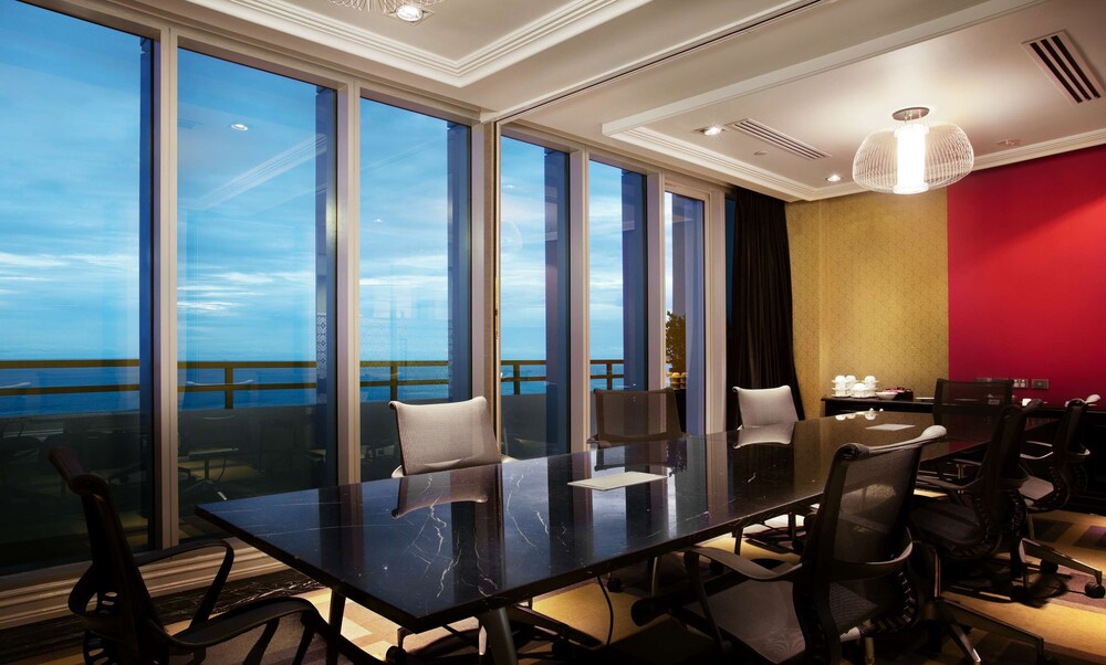 Grand Papua Hotel A Member of Radisson Individuals 65/70