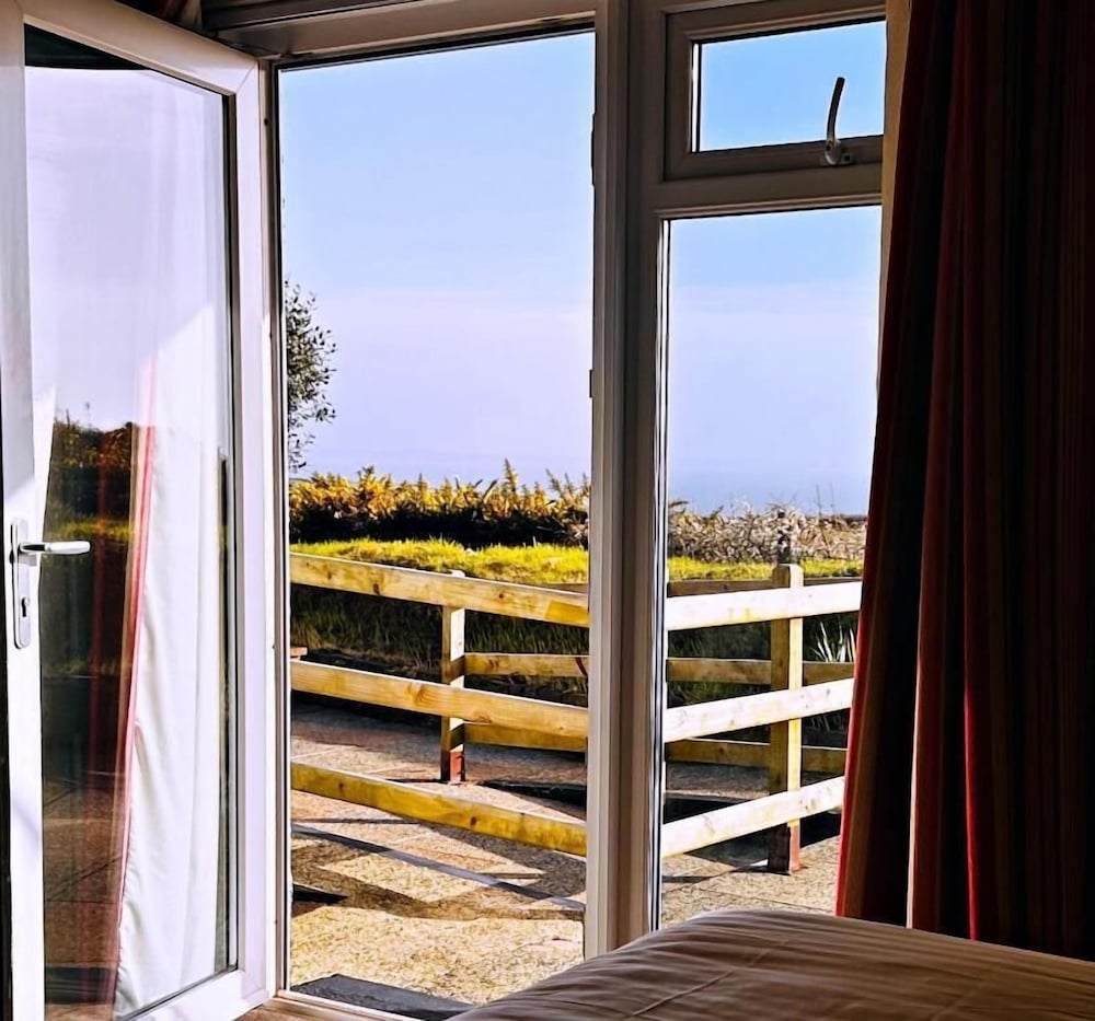 OYO Ocean Haze Hotel 41/58