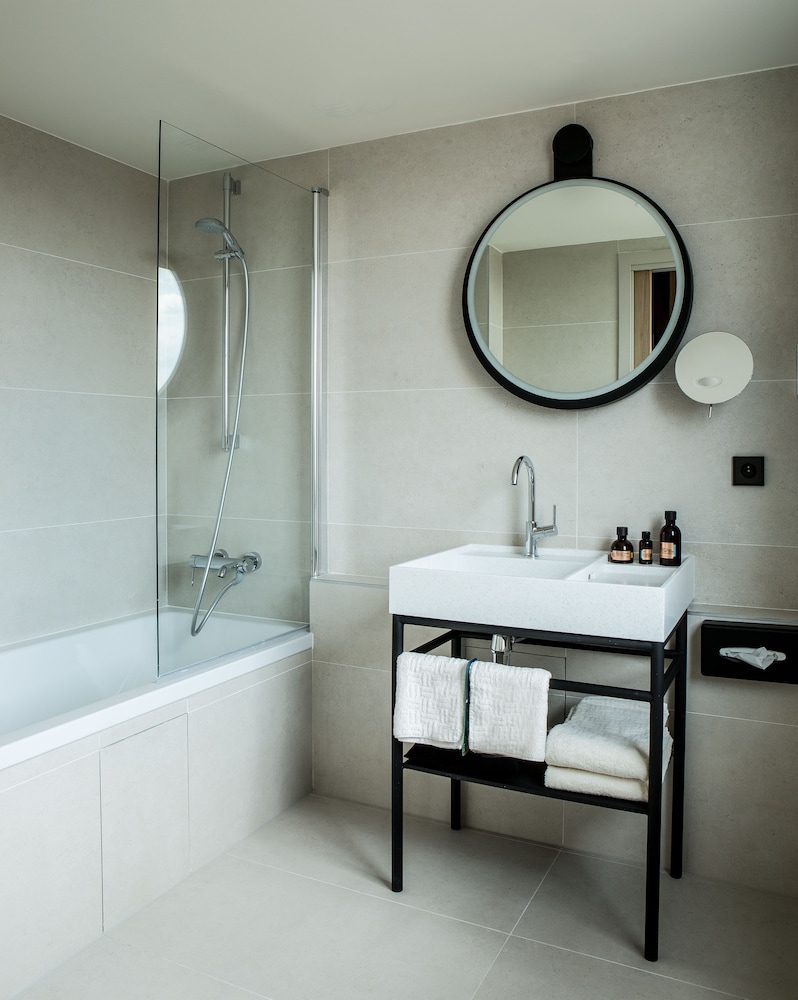 Mercure Paris 17 Batignolles 14/71