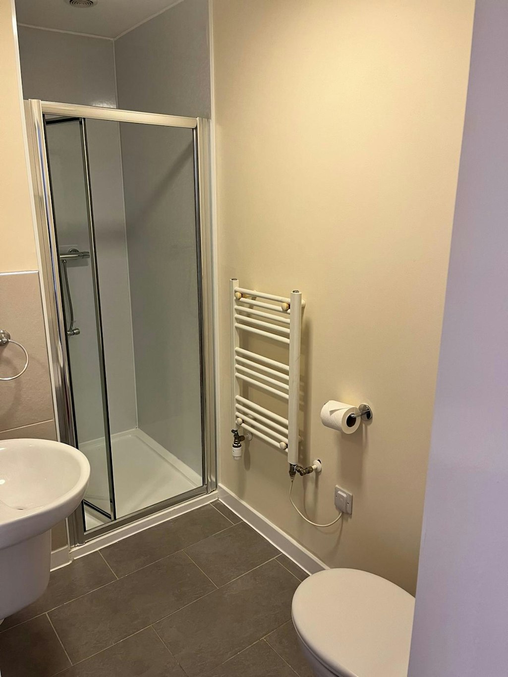 Novar Arms Hotel 18/21