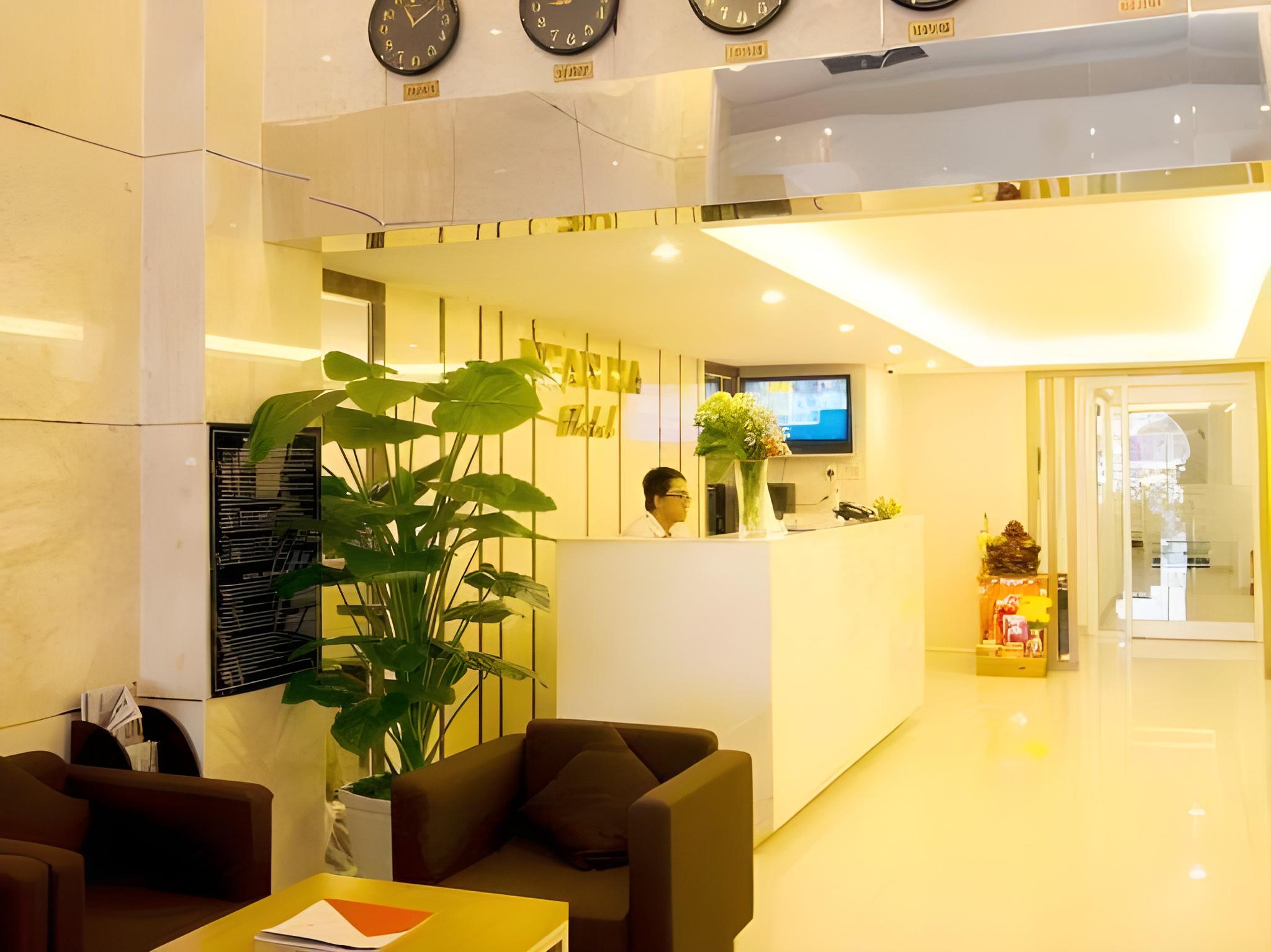 Ngan Ha Hotel 70/80