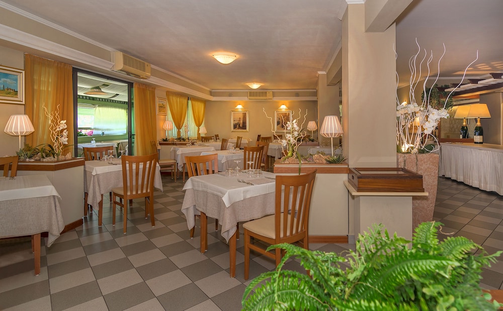 Hotel Siesta 51/66