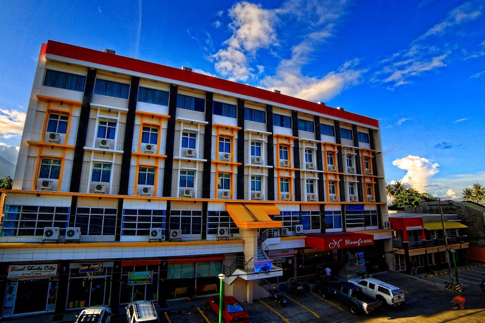 Ninong's Hotel 1/41
