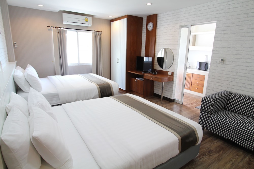 FAMILY, QUADRUPLE, 2 DOUBLE BEDS
