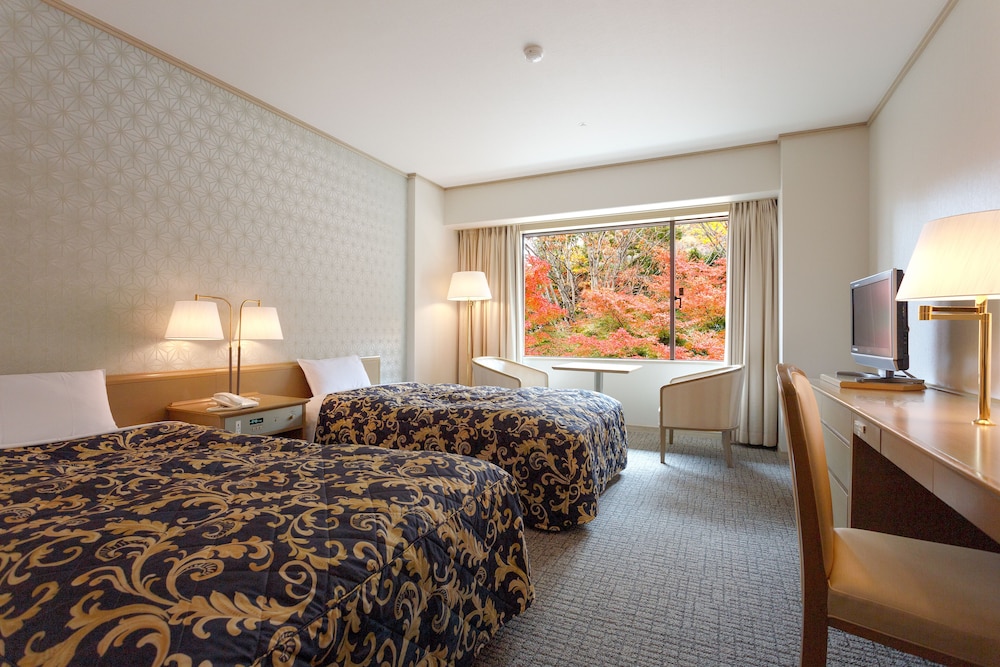 Ranzan Hotel 5/50