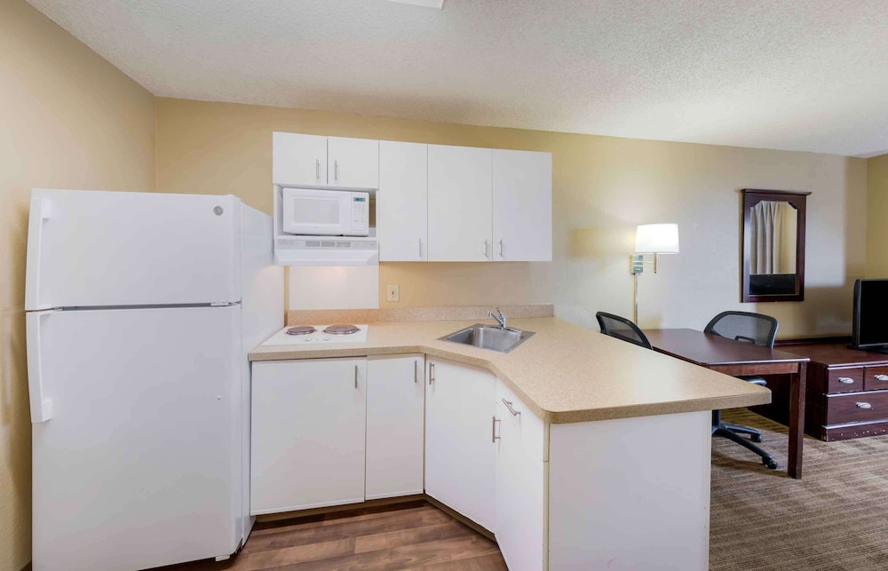 Extended Stay America Suites Orange County Huntington Beach 35/35