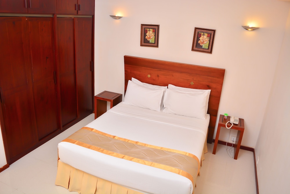 Unique Towers Luxury Boutique Suites 12/76