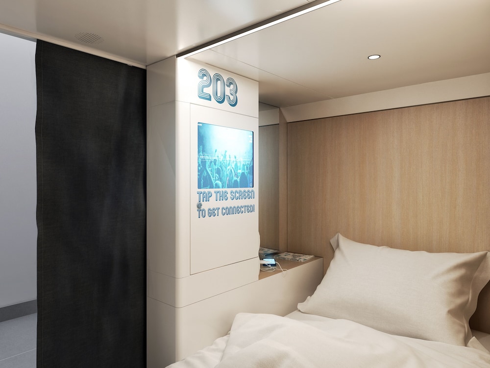 CAPSULE, MIXED DORM, DELUXE