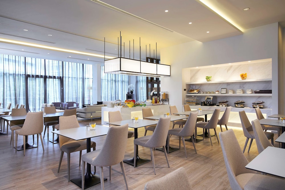 Pan Pacific Serviced Suites Orchard 57/76